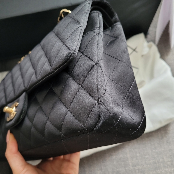 Chanel Medium Classic Double Flap - Picture 12 of 13